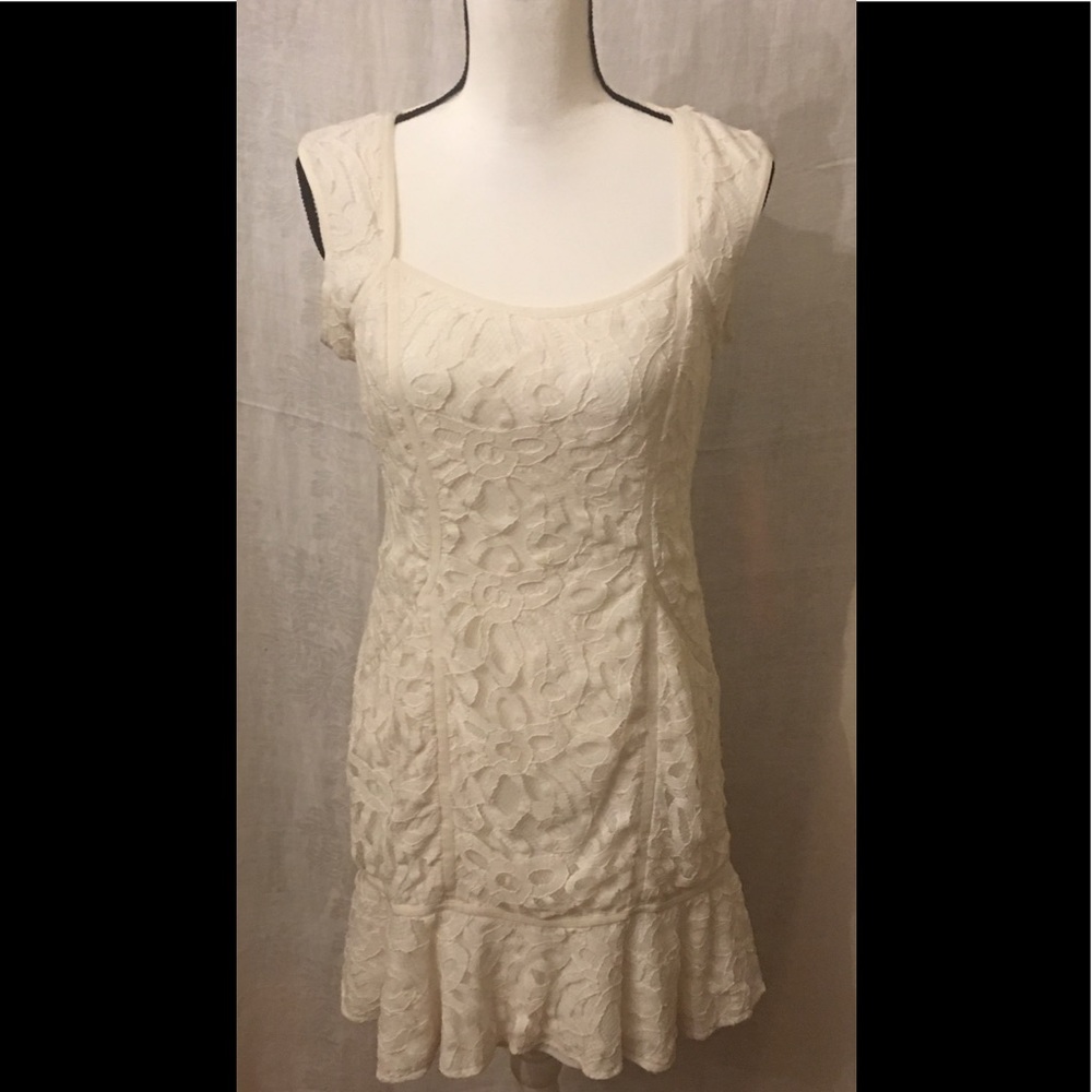 Cache lacy white dress size 10